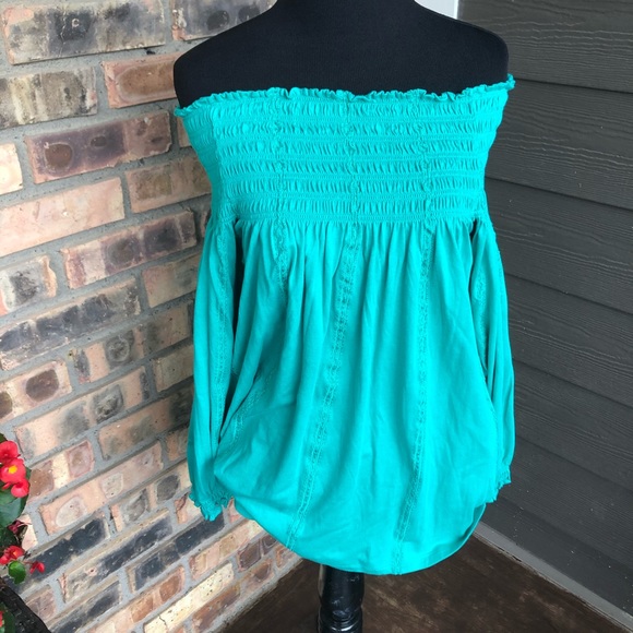 Ralph Lauren Tops - Ralph Lauren green off the shoulder top size S NWT